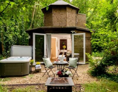 Honeycombe Treehouse